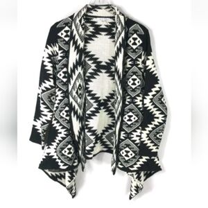 Tempo Paris Cardigan Sweater Jacket Woman Sz XL Black White Tribal Aztec Holiday